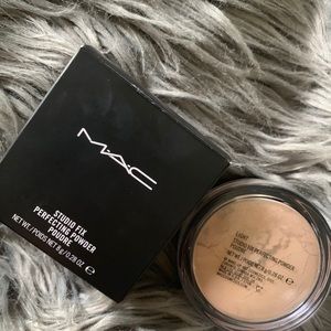 NIB Studio Fix loose powder light